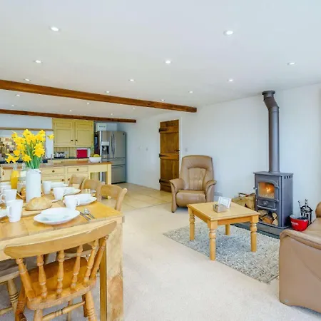 4 Bed In Wigton Oc-79563